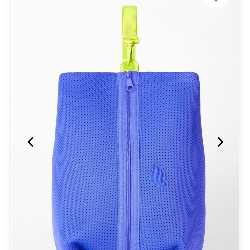 The Functional Bag-Fabletics - Picture 3 of 5